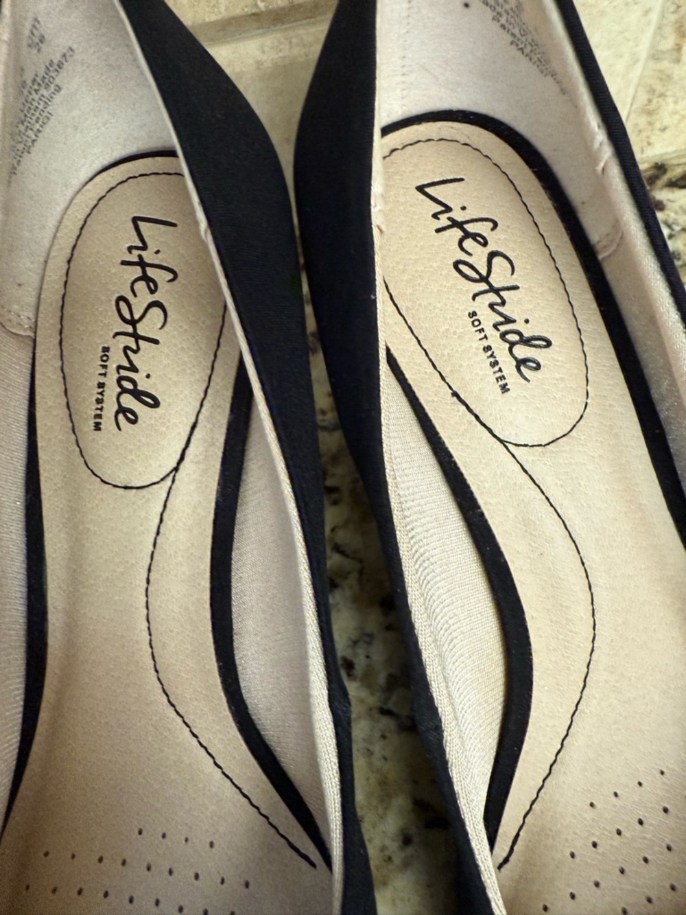 Life Stride Black Women's Classic Comfort Heel - Picture 3 of 8